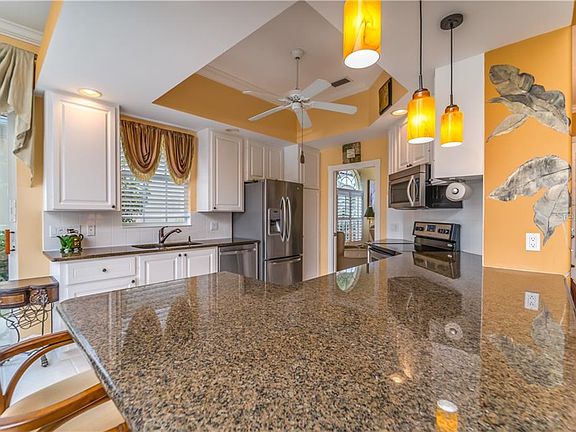 5th image of 5540 Lucia Pl