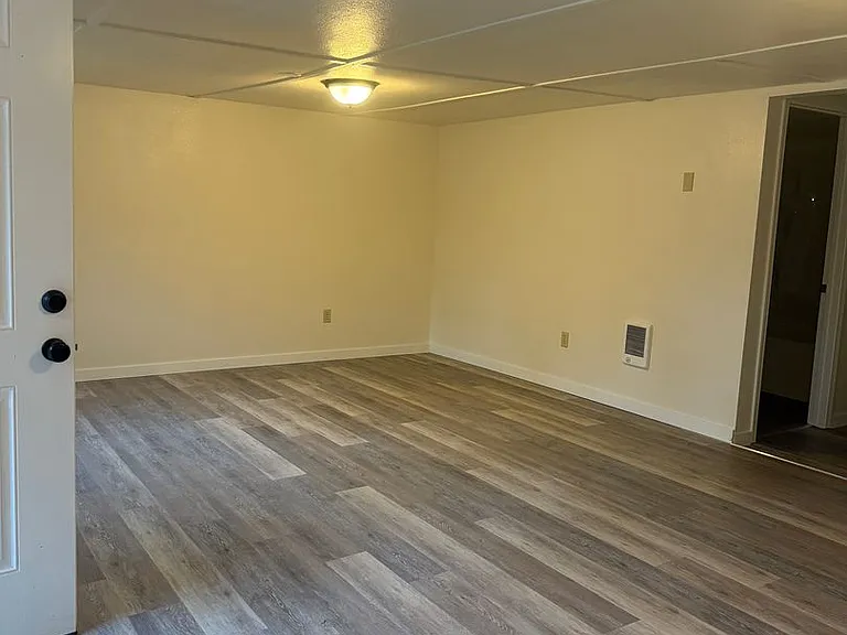 15144 Sitkum Ln — Photo 2