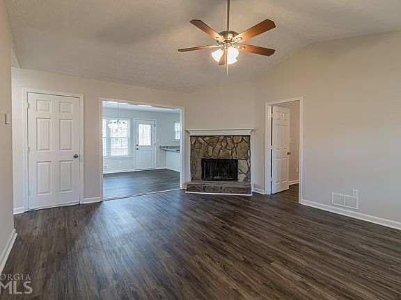 3rd image of 572 Emerald Pines Dr