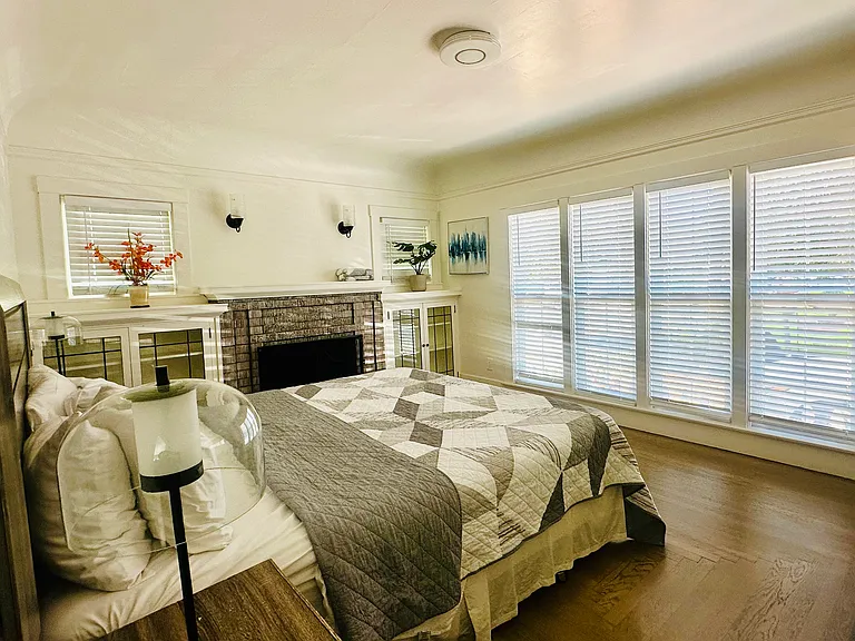 159 Hollywood Ave — Photo 9