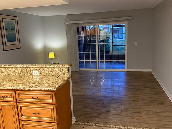 5th image of 4313 Plaza Gate Ln S APT 101-S