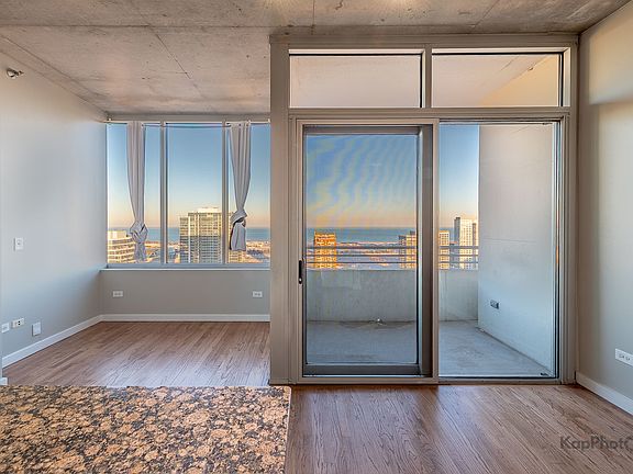 3rd image of 1720 S Michigan Ave APT 2805