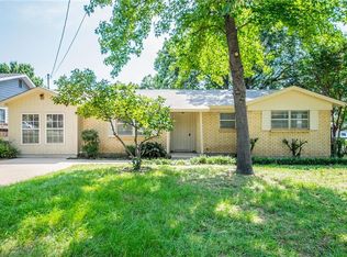 2733 Janice Ln, Fort Worth, TX 76112