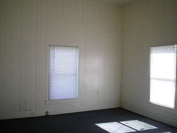 4th image of 1211 White Pine St