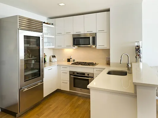 Sold by Sotheby's International Realty | media 4