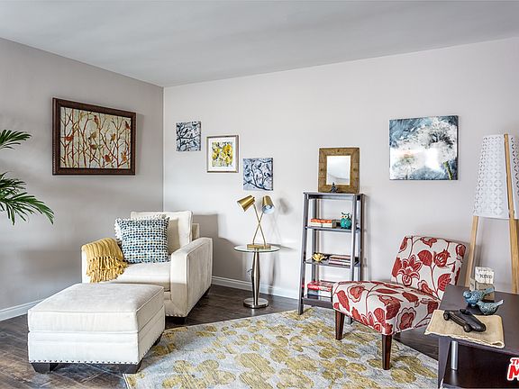 3rd image of 5674 Windsor Way Unit 303