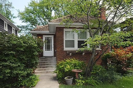 1st image of 2227 Lincolnwood Dr