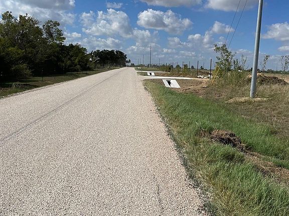 5th image of 2 County Road 468
