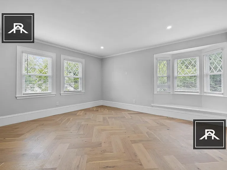 478 Heath St — Photo 10