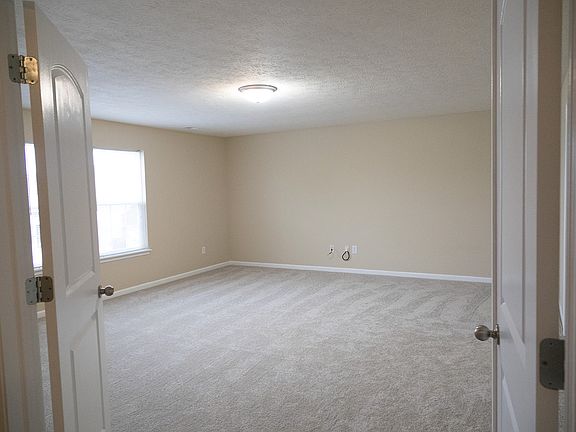 18' x 19' Master Bedroom