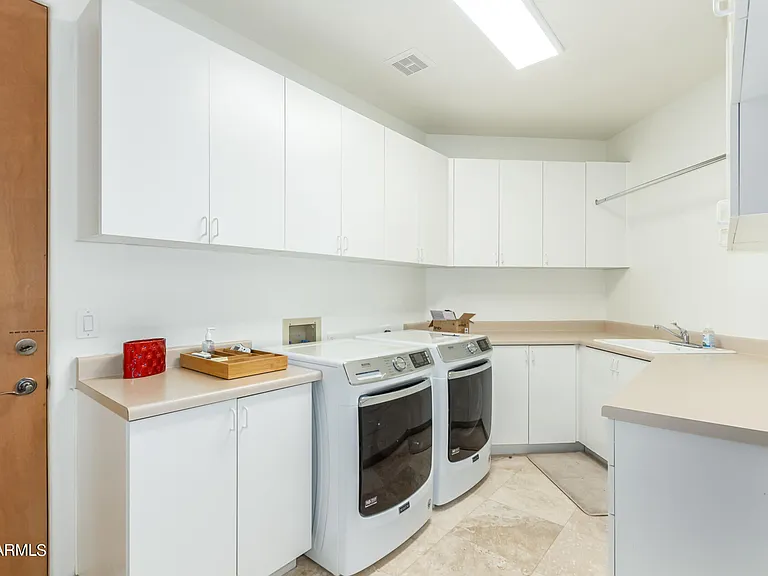 10685 E Cottontail Ln — Photo 31