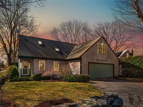 94 Chapin Ave, Warwick, RI 02889