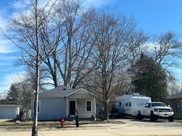 3211 Crooks Rd, Rochester Hills, MI 48309