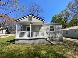 3820 Oakwood Dr, Adamsville, AL 35005