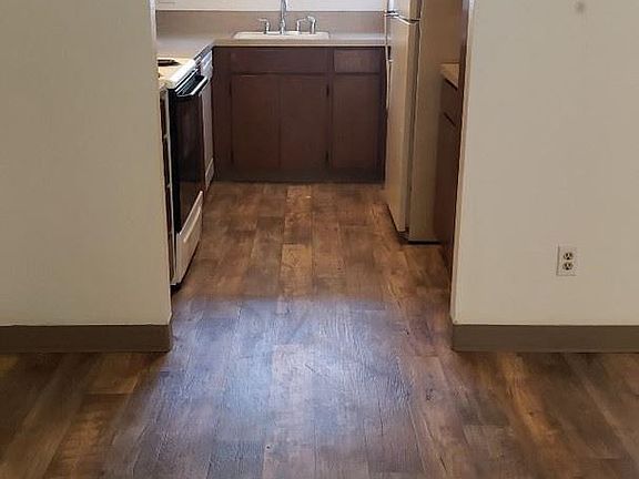 3rd image of 1001 NE 25th Ave APT 11