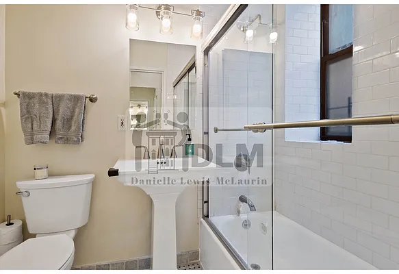 Sold by Oxford Property Group | media 14