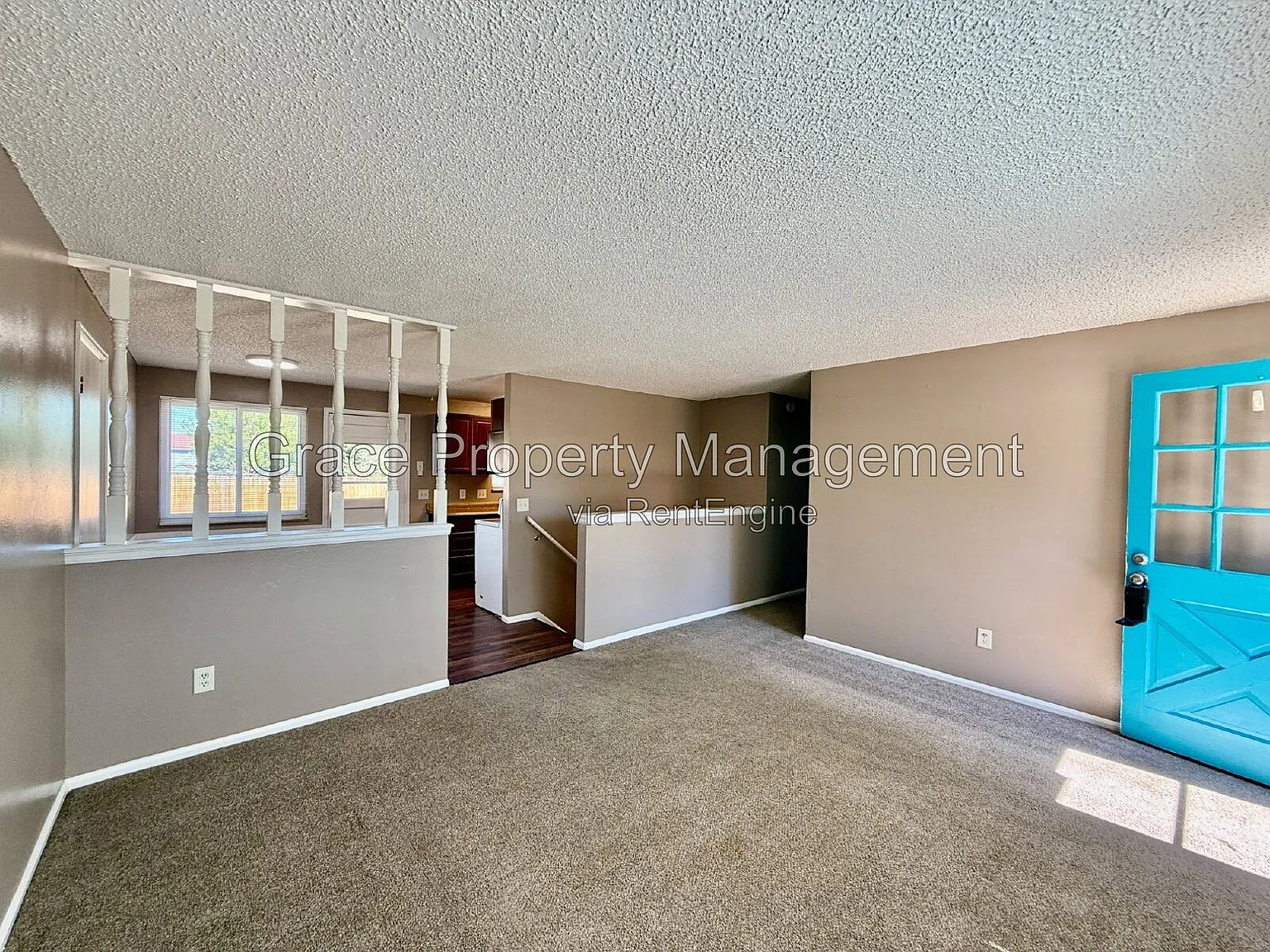 3 bed, 1.0 bath, 912 sqft, $2,295 — Photo 3