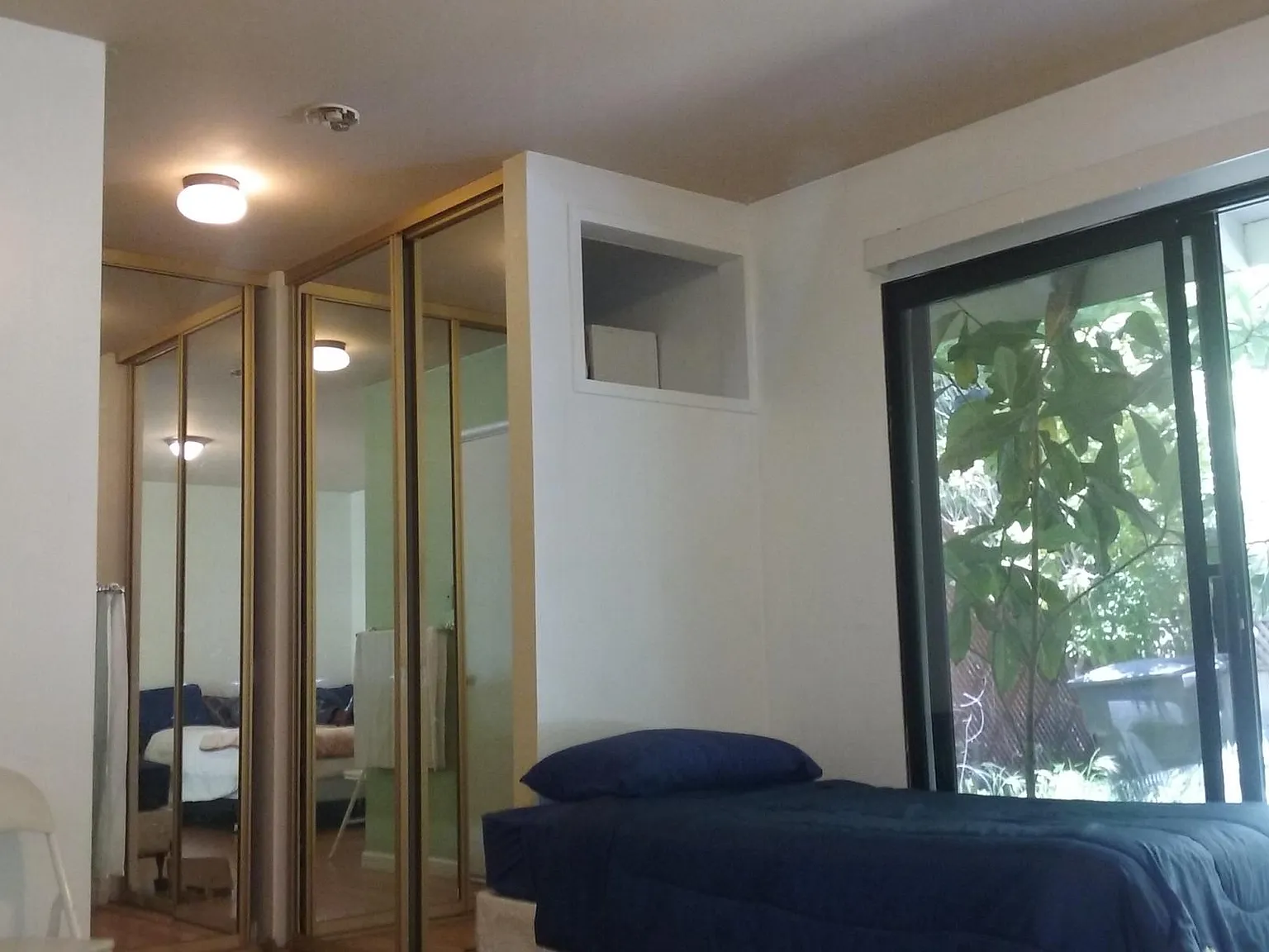 1358 Ridgewood Dr — Photo 2