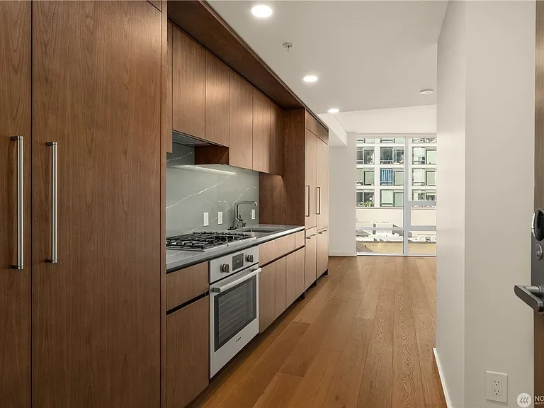 121 Stewart St #1508 — Photo 10