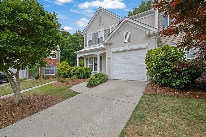 3 bed, 2.5 bath, 1612 sqft, $2,700 — Photo 2