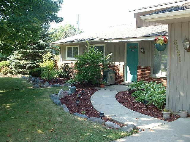 1st image of 6921 Almond Ln