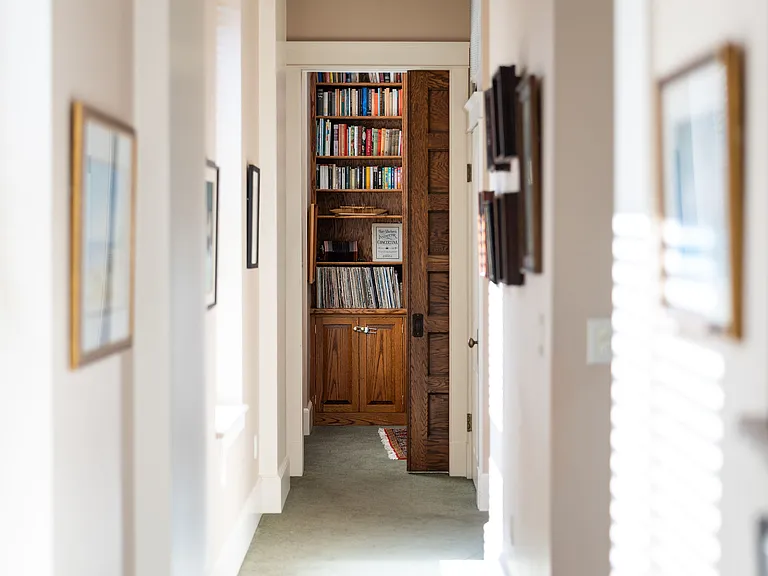 19 E Johnson St #4 — Photo 36