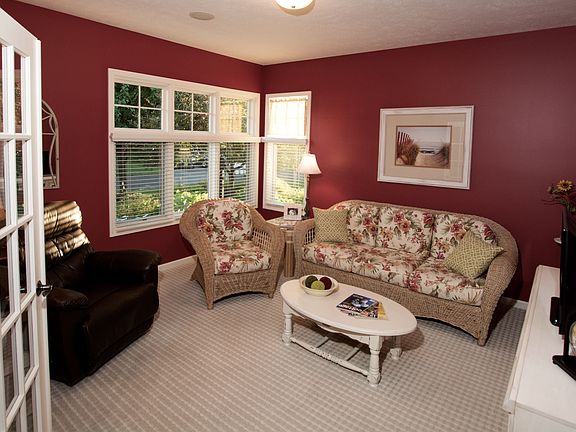 5th image of 3947 Crystal Waters Ln NE
