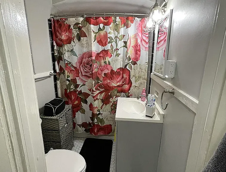 208 Greenwood Ave #B — Photo 9