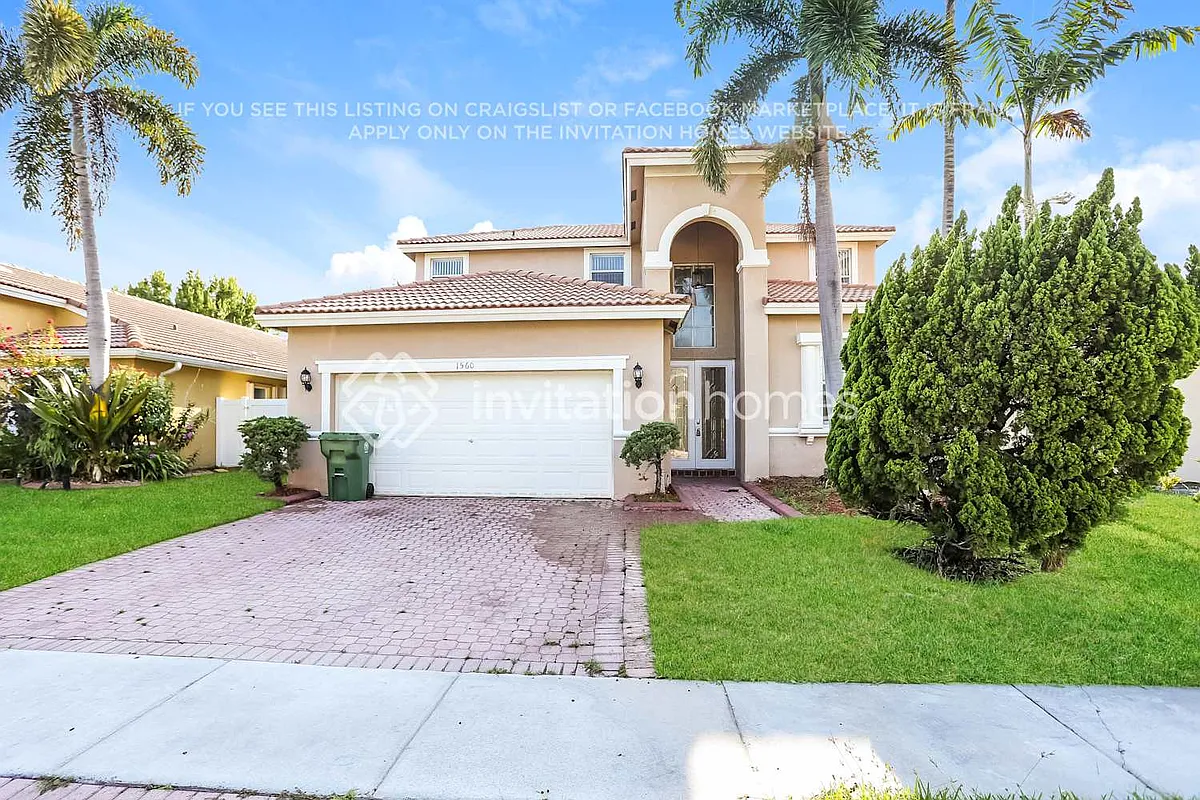 Primary Photo - 1560 SW 194th Ave