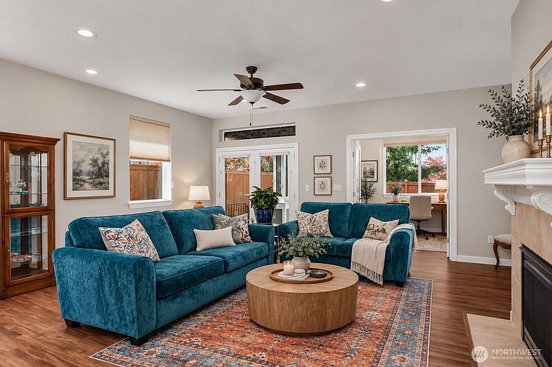 4th image of 4155 Bainbridge Court NE