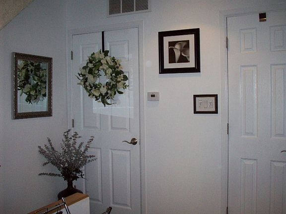 4th image of 57 Lombard Ct