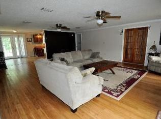 4073 Country Meadows Dr, Middleburg, FL 32068
