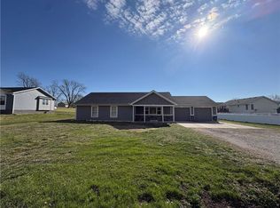 203 Valley St, Lathrop, MO 64465