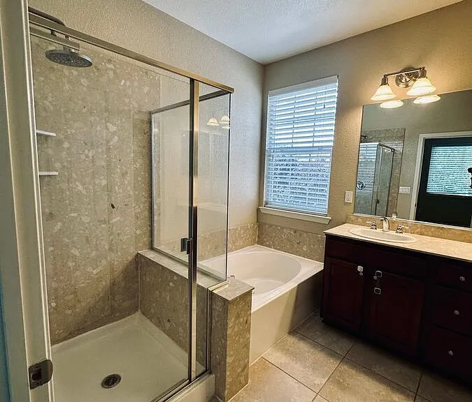 10860 Pebble Hill Dr — Photo 19