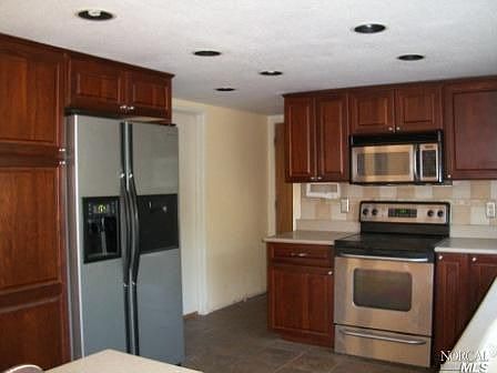 2nd image of 369 Goldenslopes Ct