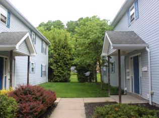 91 Coal Aly APT B, Leetonia, OH 44431