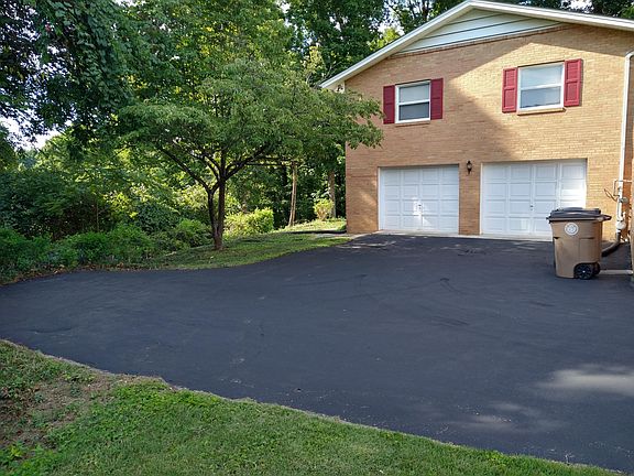 2nd image of 1705 W Forest Blvd