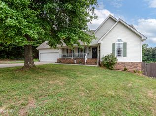 1602 Cavet Dr, Maryville, TN 37803