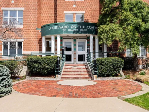 10 Pleasant St APT 101, Lynn, MA 01902