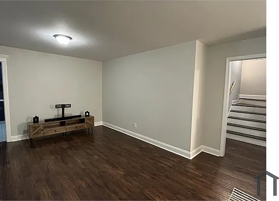 6490 Lake Esther Dr — Photo 2