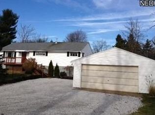 3133 Clark Mill Rd, Barberton, OH 44203