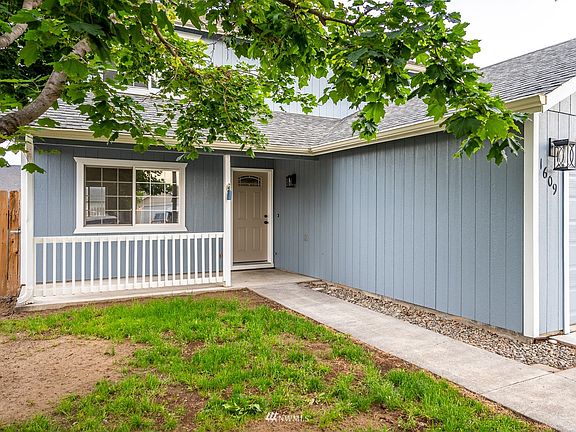 4th image of 1609 E Pirate Lane