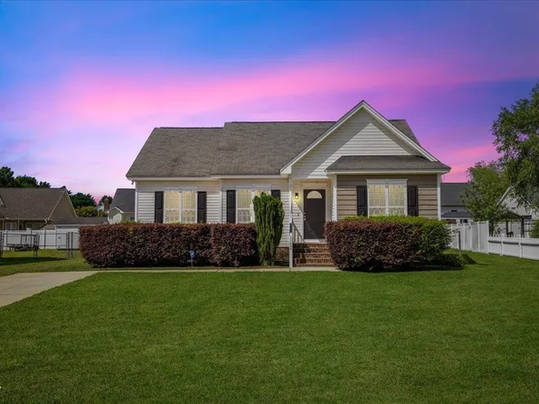 11438 Village Square Dr, Middlesex, NC 27557