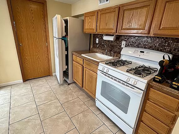 3rd image of 163-18 98th St #1