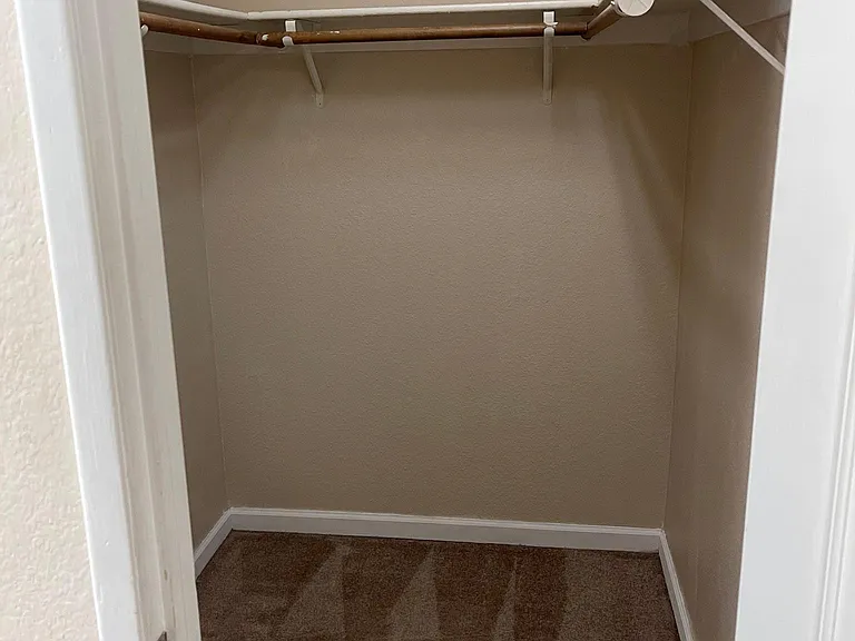 1065 Grandview Cir — Photo 14