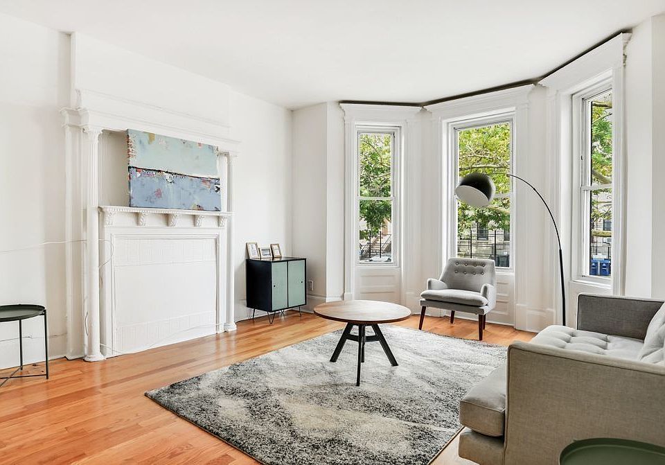 1st image of 293 Stuyvesant Ave APT 2L