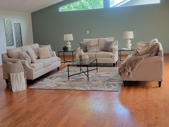 3rd image of 2505 Avondale Dr