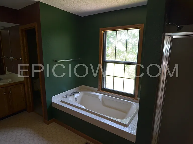 372 Willshire Ct NE — Photo 5
