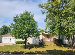 5664 Irving Blvd, Machesney Park, IL 61115