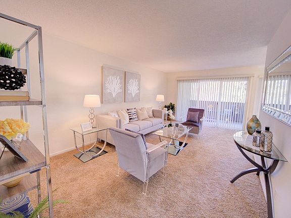 2nd image of 121 Buckingham Dr Unit 46